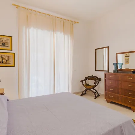 Paola By Interhome Lägenhet Viareggio
